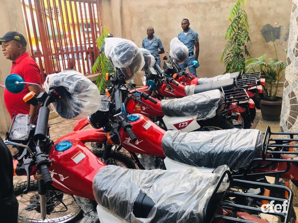 image en avant de PDL-145T : Remise de 5 motos au Comité Technique Provincial du Kwilu