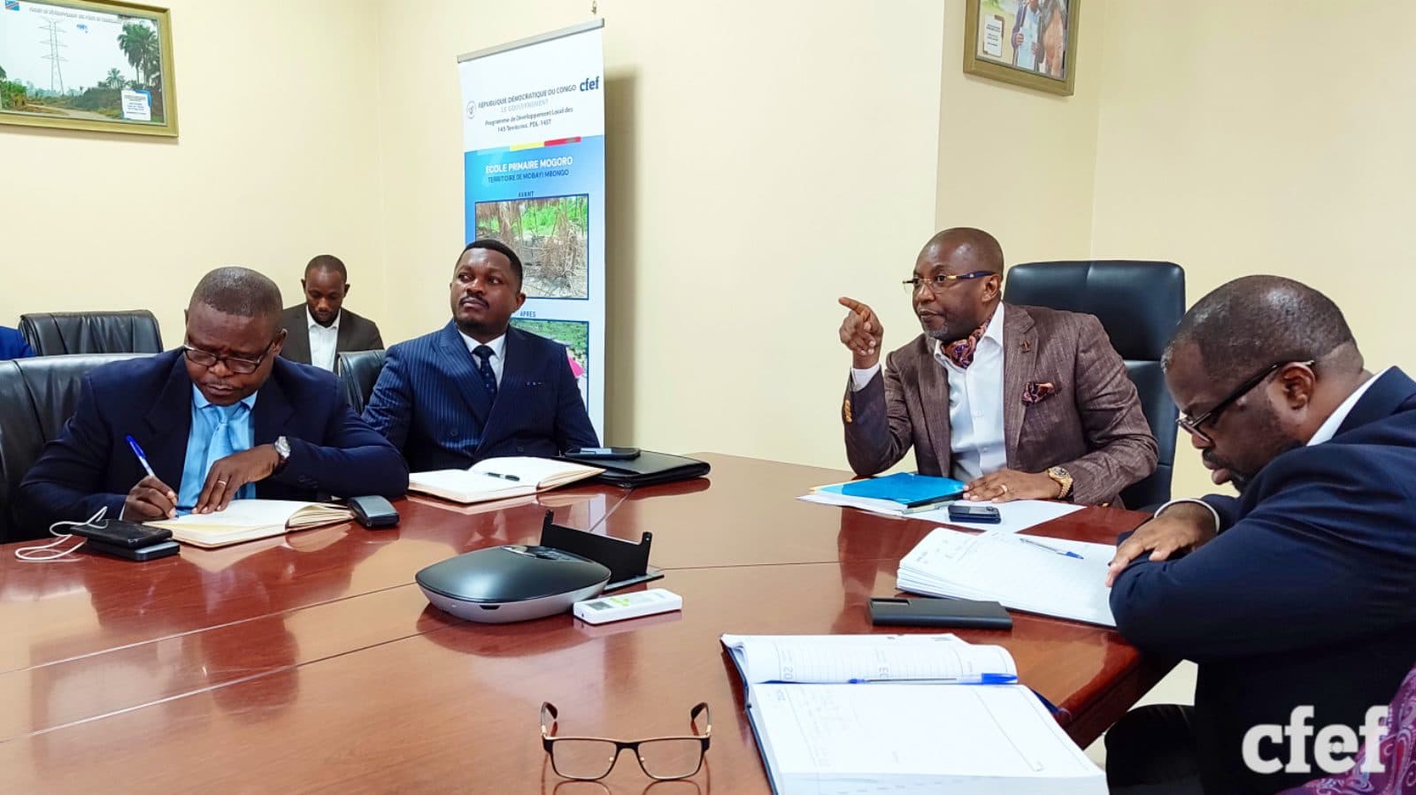 image en avant de Le Coordonnateur National de la CFEF reçoit le Conseiller spécial du Chef de l’État en charge du PDL-145T